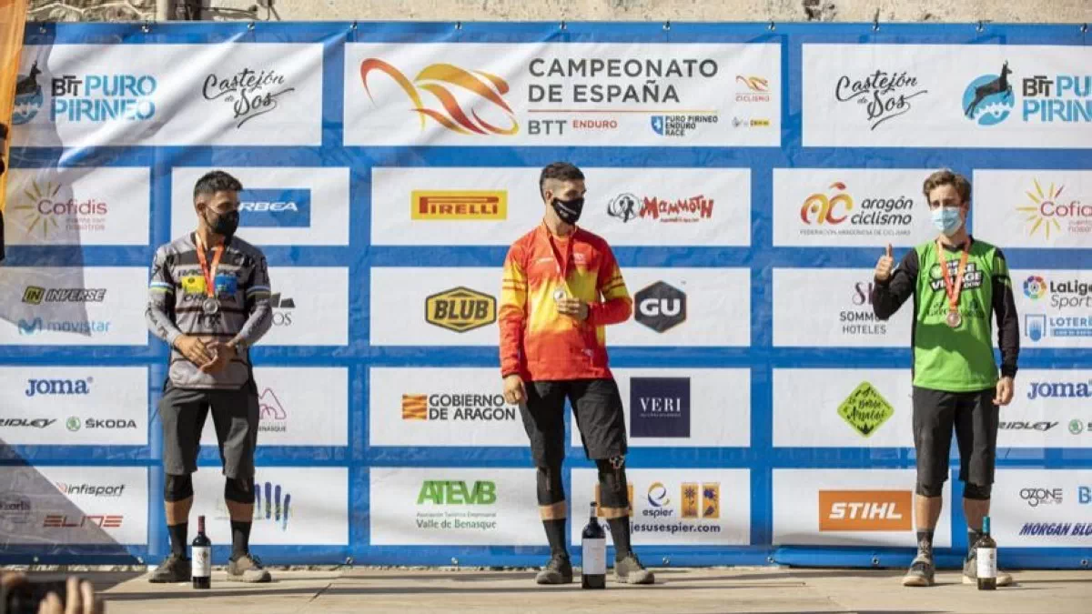 Gabriel Torralba y Sara Yusto se proclaman campeones de España de Enduro