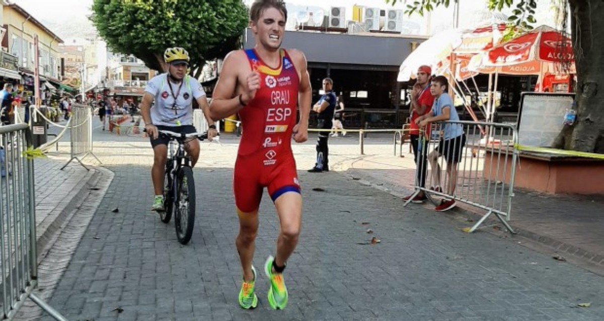 Genis Grau, vencedor de la Copa de Europa de Triatlón de Alanya