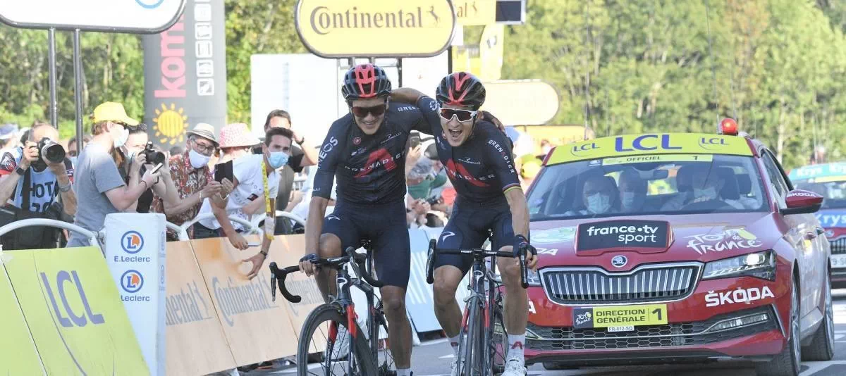 Gesta del Ineos con Carapaz y Kwiatkowski mientras que Roglic se jugará todo en la crono