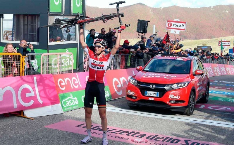 Giro 2016: Tom Dumoulin a por todas tras la primera etapa en alto