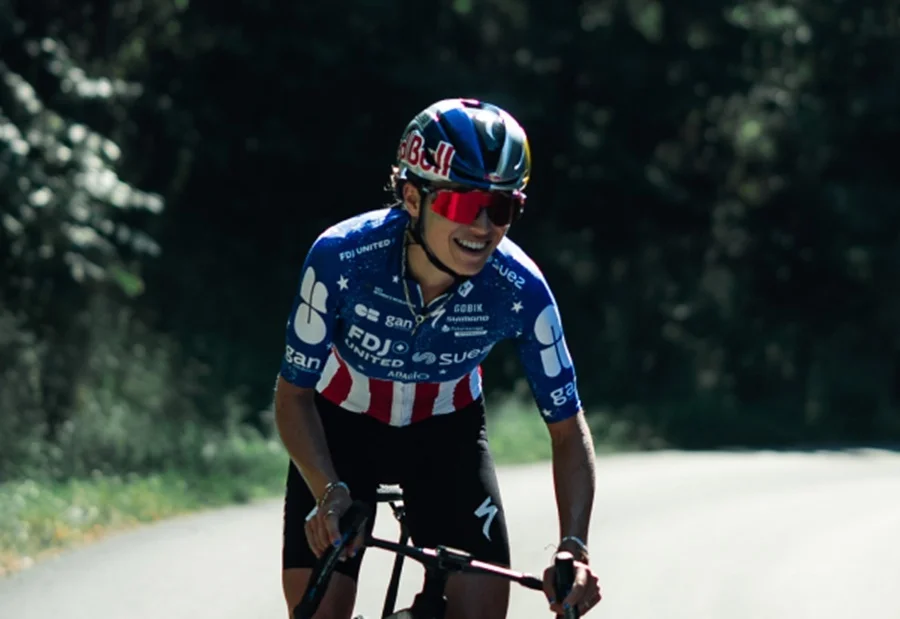 Gobik lanza la colección FDJ United Suez con la edición limitada de Kate Courtney
