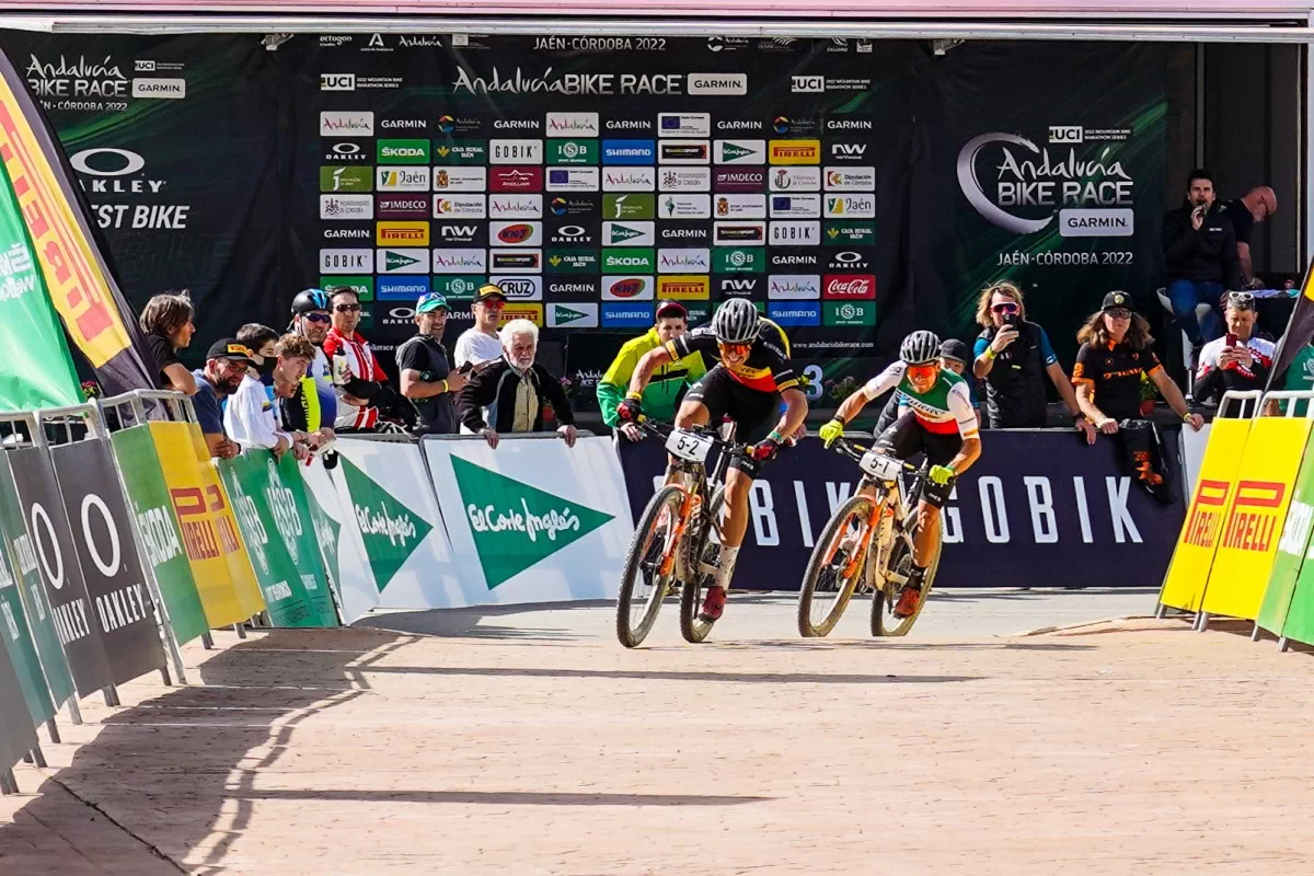 Gran espectáculo en la crono de la Andalucía Bike Race 2022