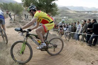 Hermida sufre una dura caída en Madrid 