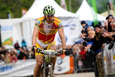 Hermida sube al podio en Alemania 