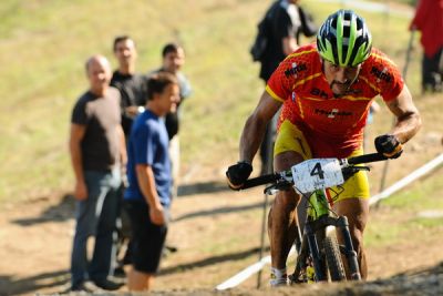 Hermida llena su agenda tras convertirse en campeón del mundo
