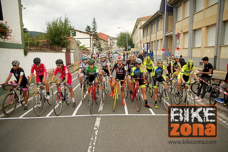 I asamblea abierta sobre el ciclismo femenino en Euskadi