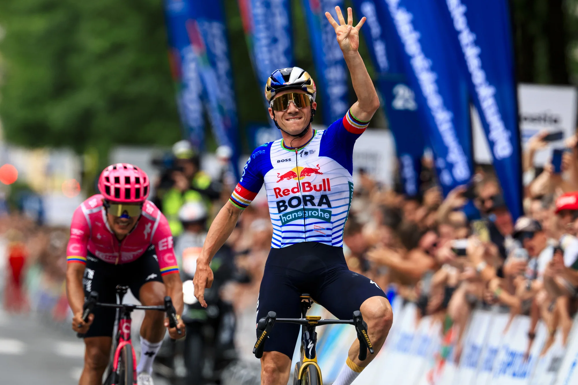 Incontestable triunfo de Remco Evenepoel en la Clásica San Sebastián frente a Richard Carapaz