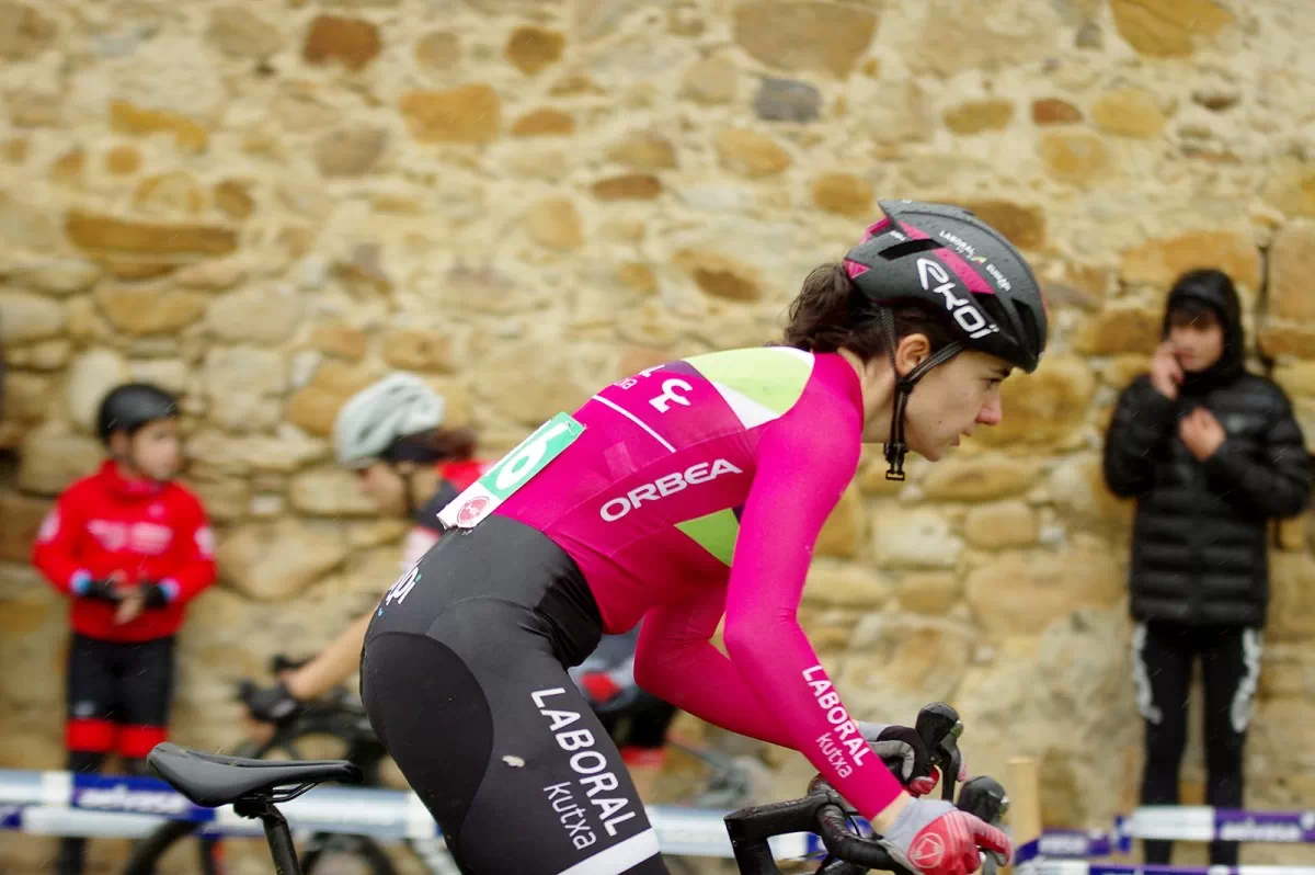 Ion Izagirre y Paula Suárez campeones de Euskadi de ciclocross