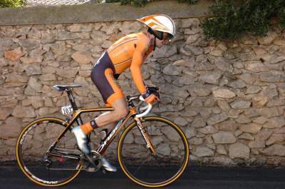 Ion Izagirre Top Ten en la cronoescalada de la Paris Niza