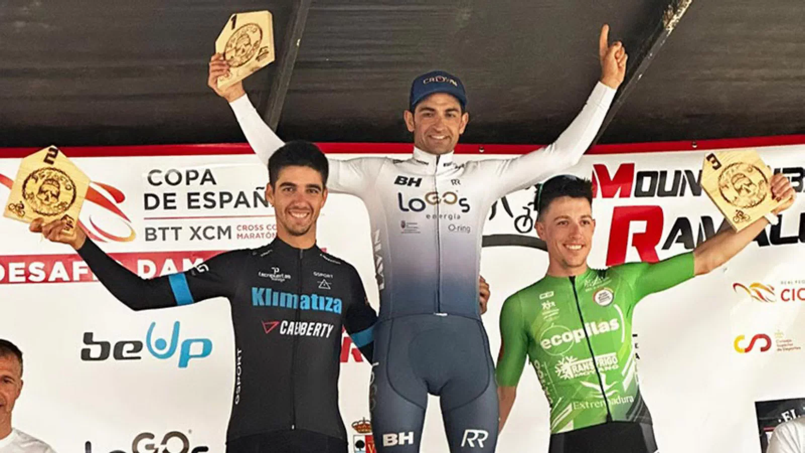 Isma Esteban y Ariadna  Ródenas vencen en el Desafío Dama Roja de Copa de España de BTT XCM