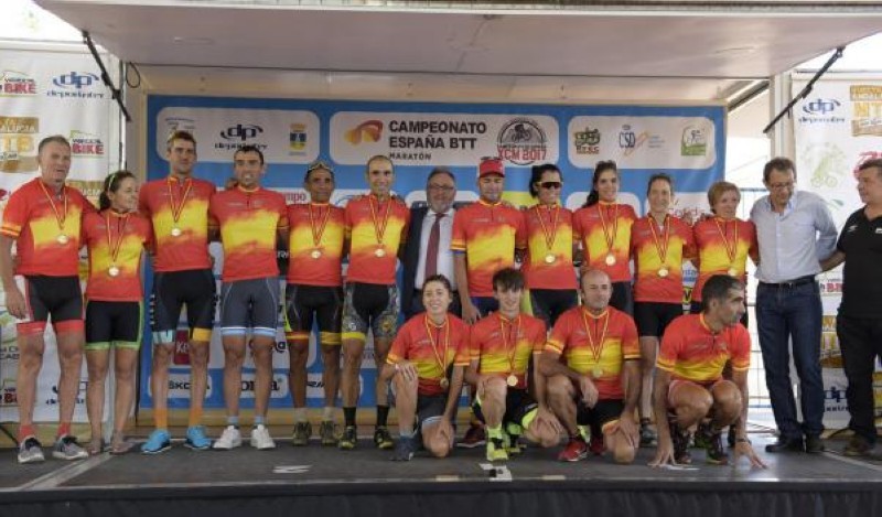 Ismael Ventura y Natalia Fischer triunfan en Alhaurin y son campeones de España XCM