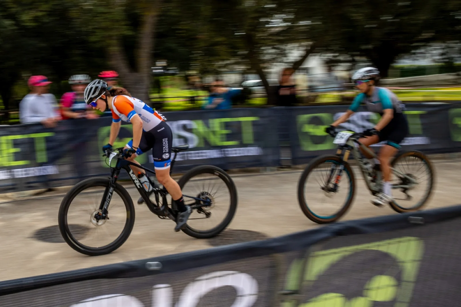 Janika Loiv y David Campos vuelven a ganar en el Superprestigio MTB SISNET de Ancín-Antzin