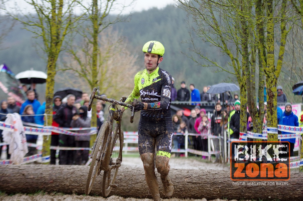 Javier Ruiz de Larrinaga irá a por todas en sus últimos campeonatos de España