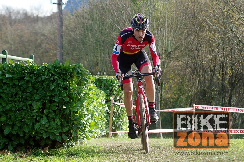 Javier Ruiz de Larrinaga viaja a Koksijde para arrancar la Copa del Mundo