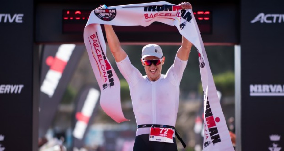 Jesper Svensson y Laura Philipp campeones del IRONMAN Barcelona