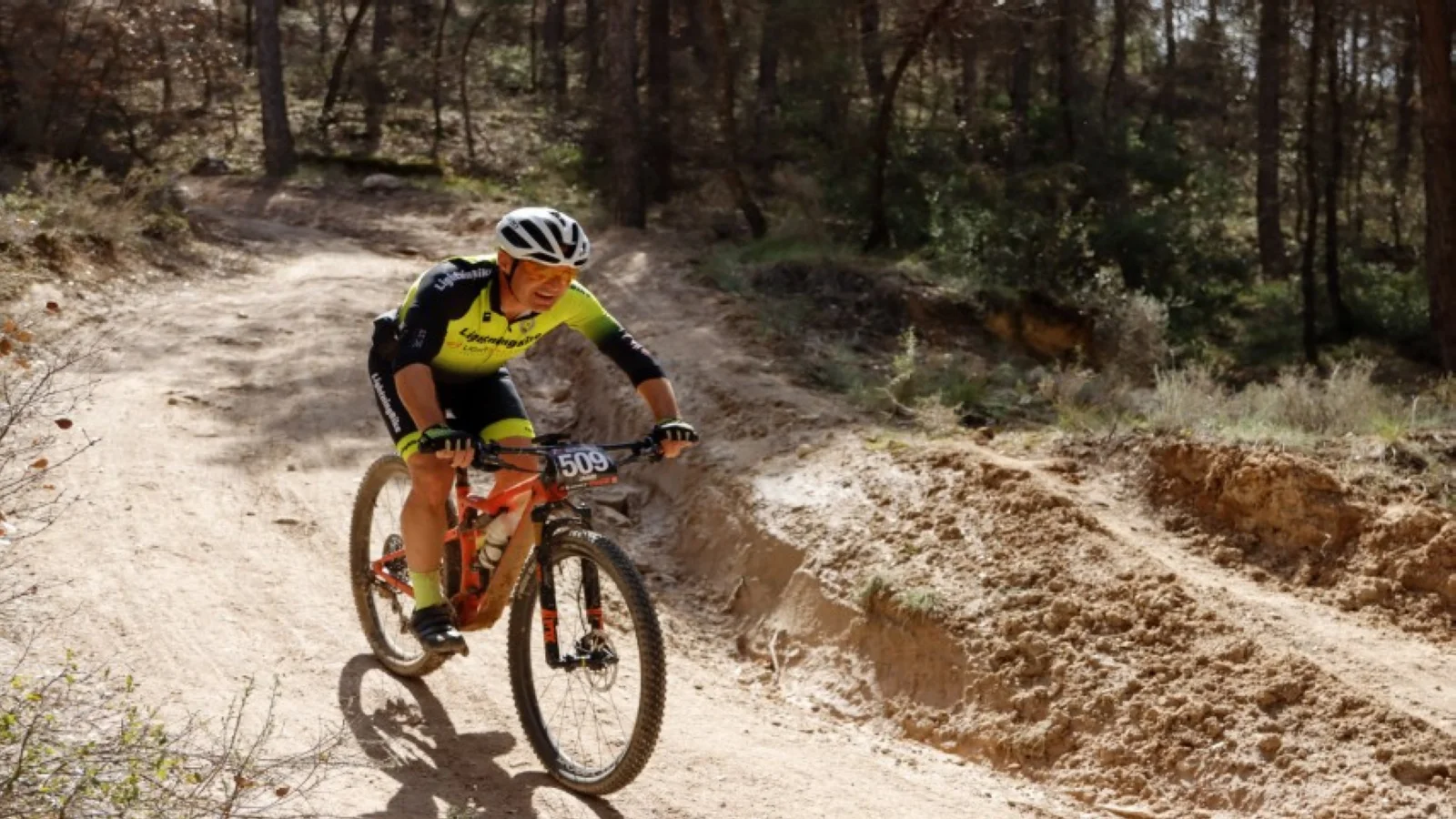 Jesús del Nero y Saelma Coelho ganan en La Ruta de las Torres