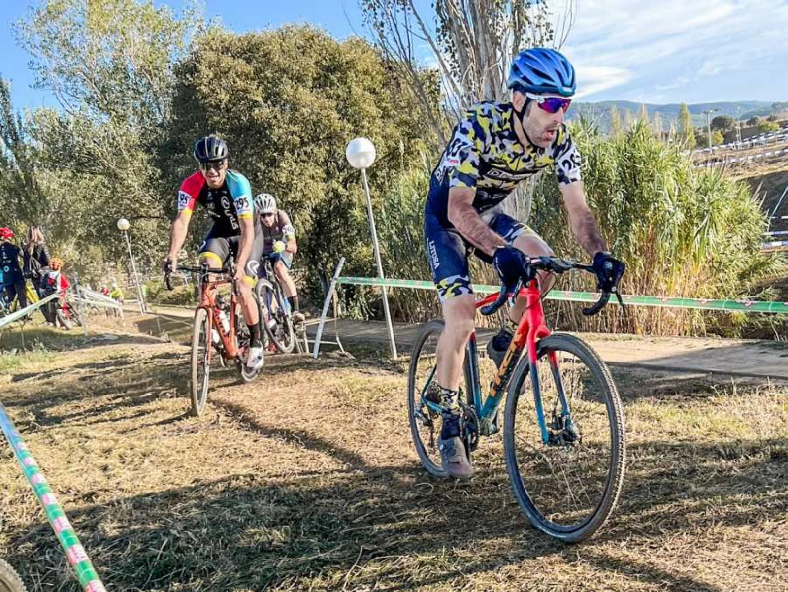 Jofre Cullell se impone por tercer año consecutivo en el Ciclocrós de La Garriga