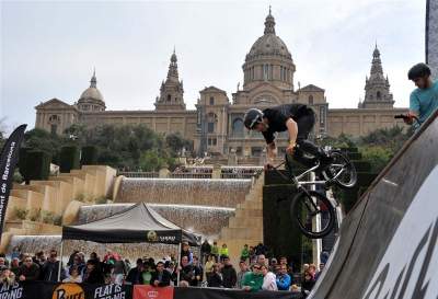 Barcelona Rueda en les Fonts de Montjuïc 