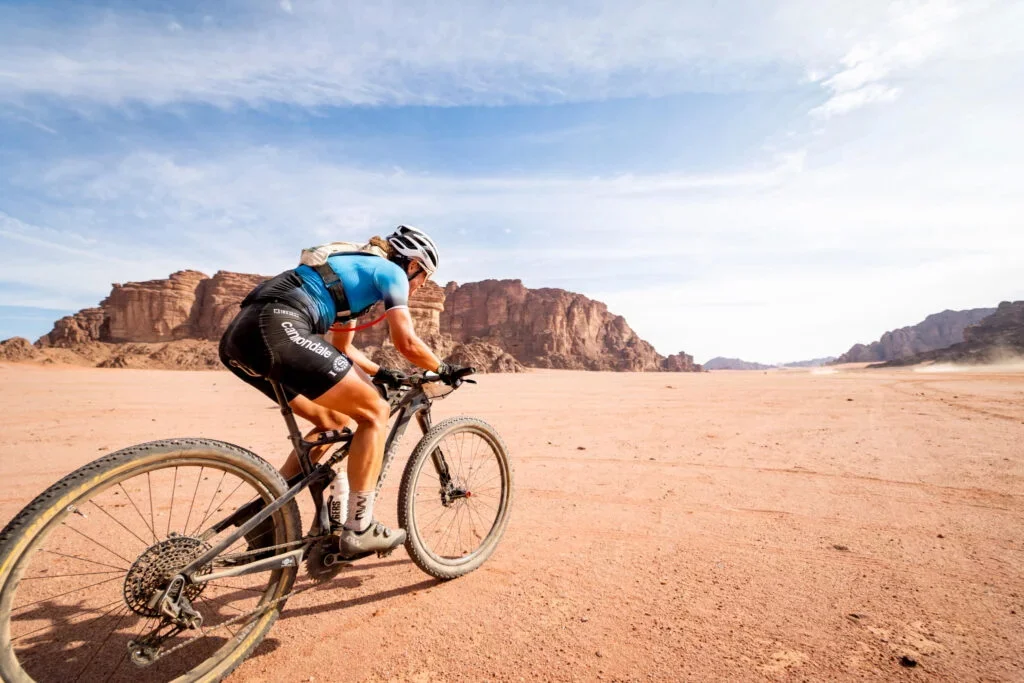 Jorge Lamiel y  Tessa Kortekaas se llevan la tercera en la Ttan Desert Saudi Arabia