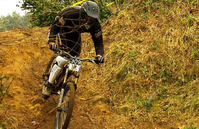 Tres podios para Bikezona Commencal en Iturgitxi