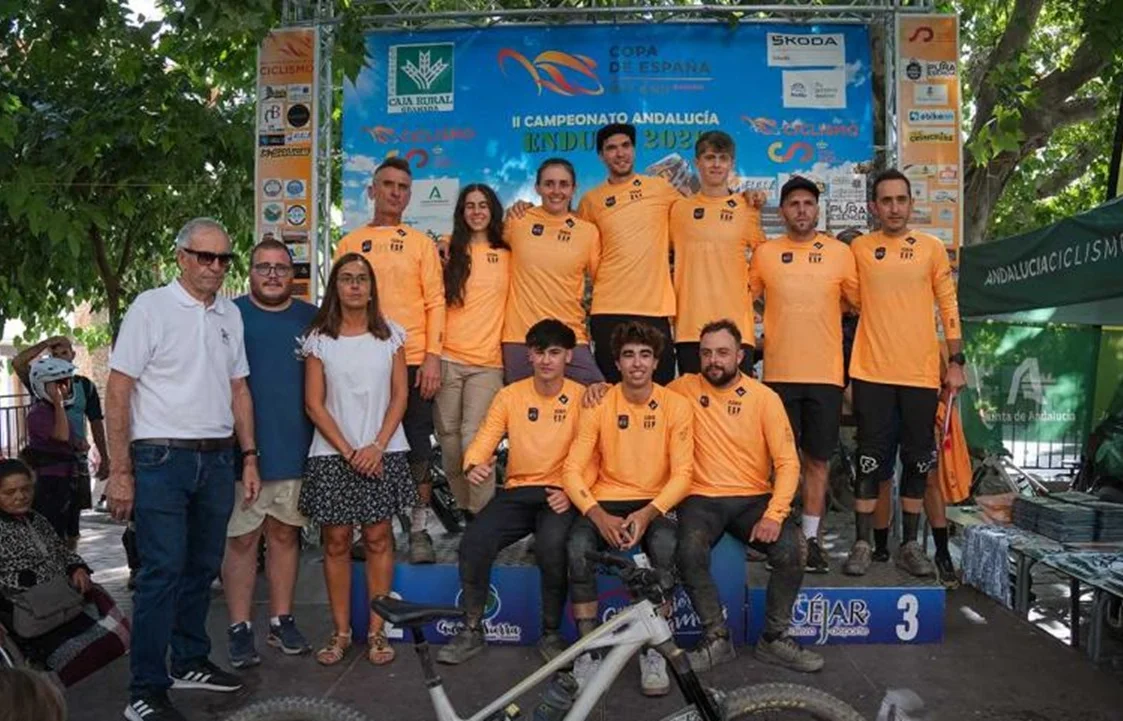 Juan Gabriel Torralba e Irene Gómez reinan en una épica Copa de España de Enduro en Güéjar Sierra