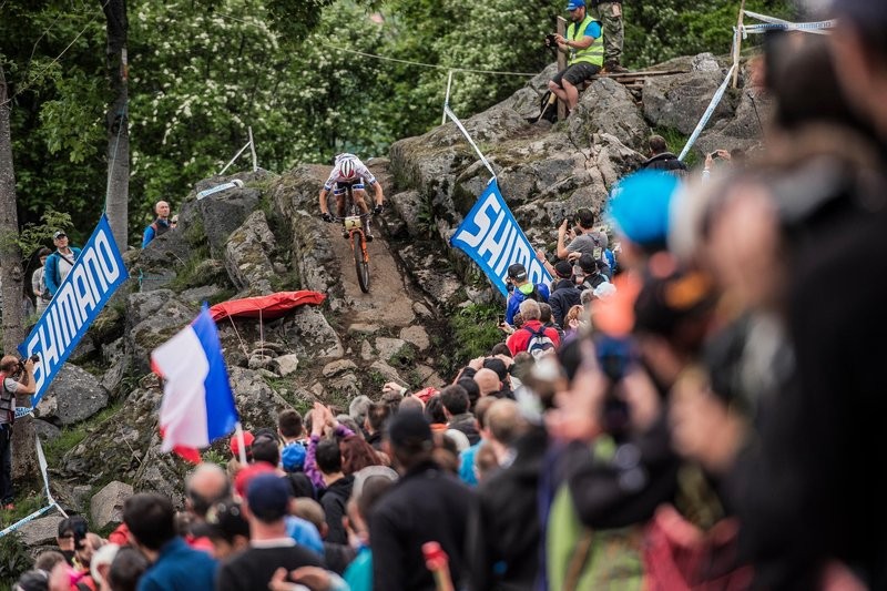 Julien Absalon logra en casa su 31 victoria en la Copa del Mundo