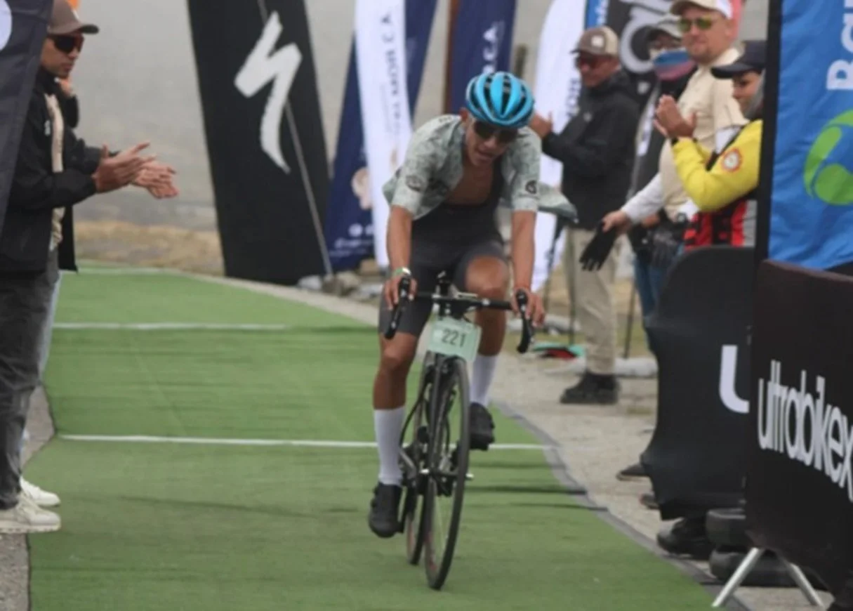 Jurgen Ramírez destroza el crono y logra un Récord Guinness histórico en el Gran Fondo Collado del Cóndor