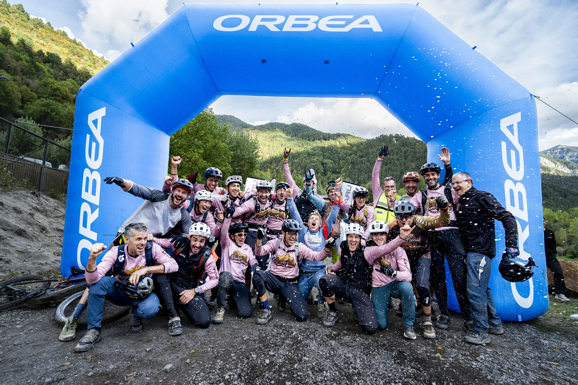 Keira Duncan, Tanja Naber y Damien Oton conquistan la TransNomad 2026 en el Pirineo oscense Keira Duncan, Tanja Naber y Damien Oton conquistan la TransNomad 2026 en el Pirineo oscense