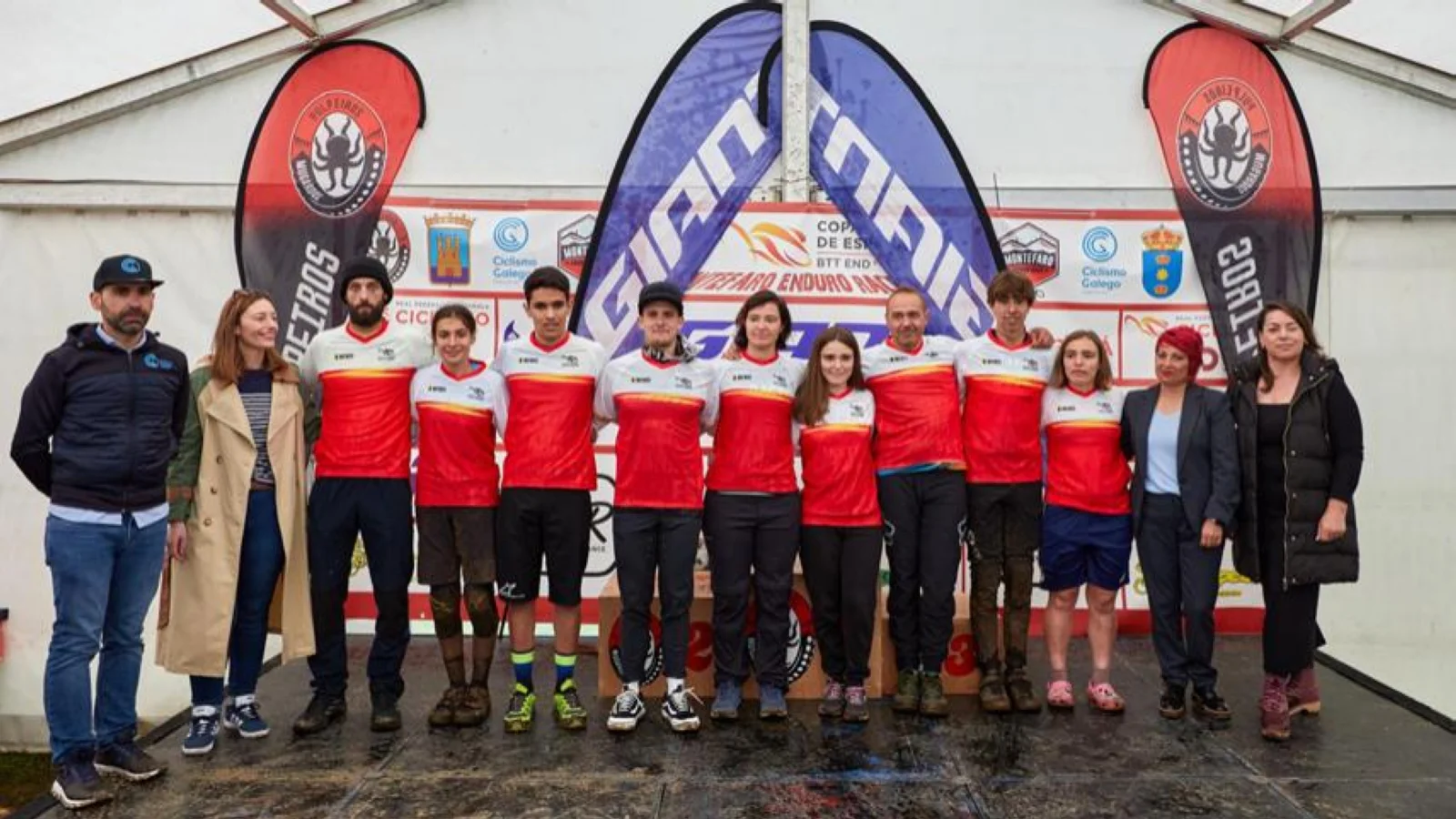 Kevin Méndez y Cristina Menéndez se hacen con la victoria en el Montefaro Enduro Race