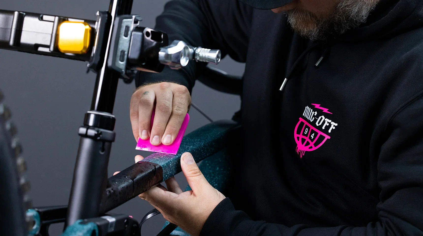 Kit Muc-Off transparente para cuadros: La armadura invisible que tu bicicleta necesita