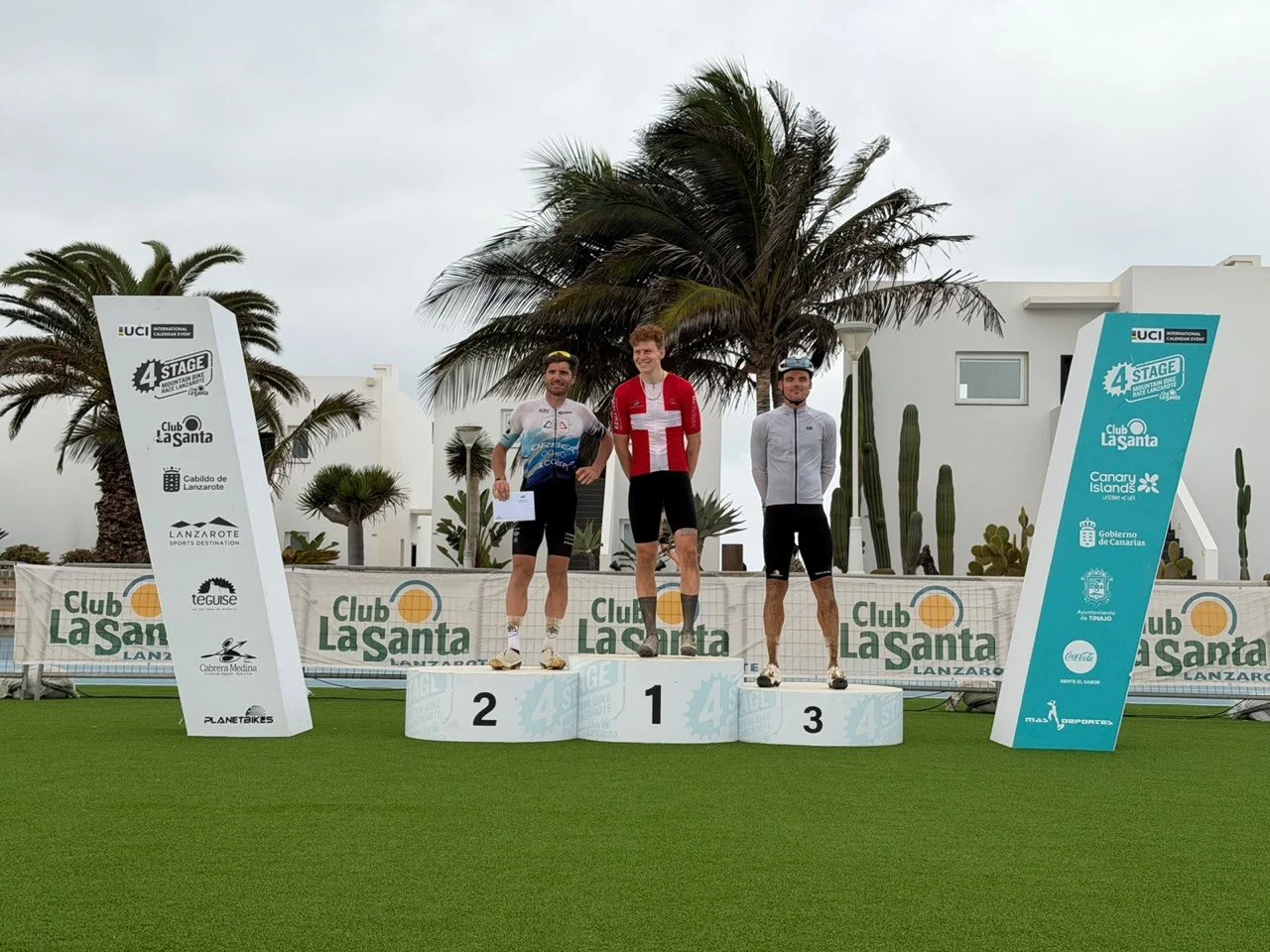 Kristian Ostergaard y Tessa Kortekaas conquistan la 24ª edición de la 4 Stage MTB Race Lanzarote