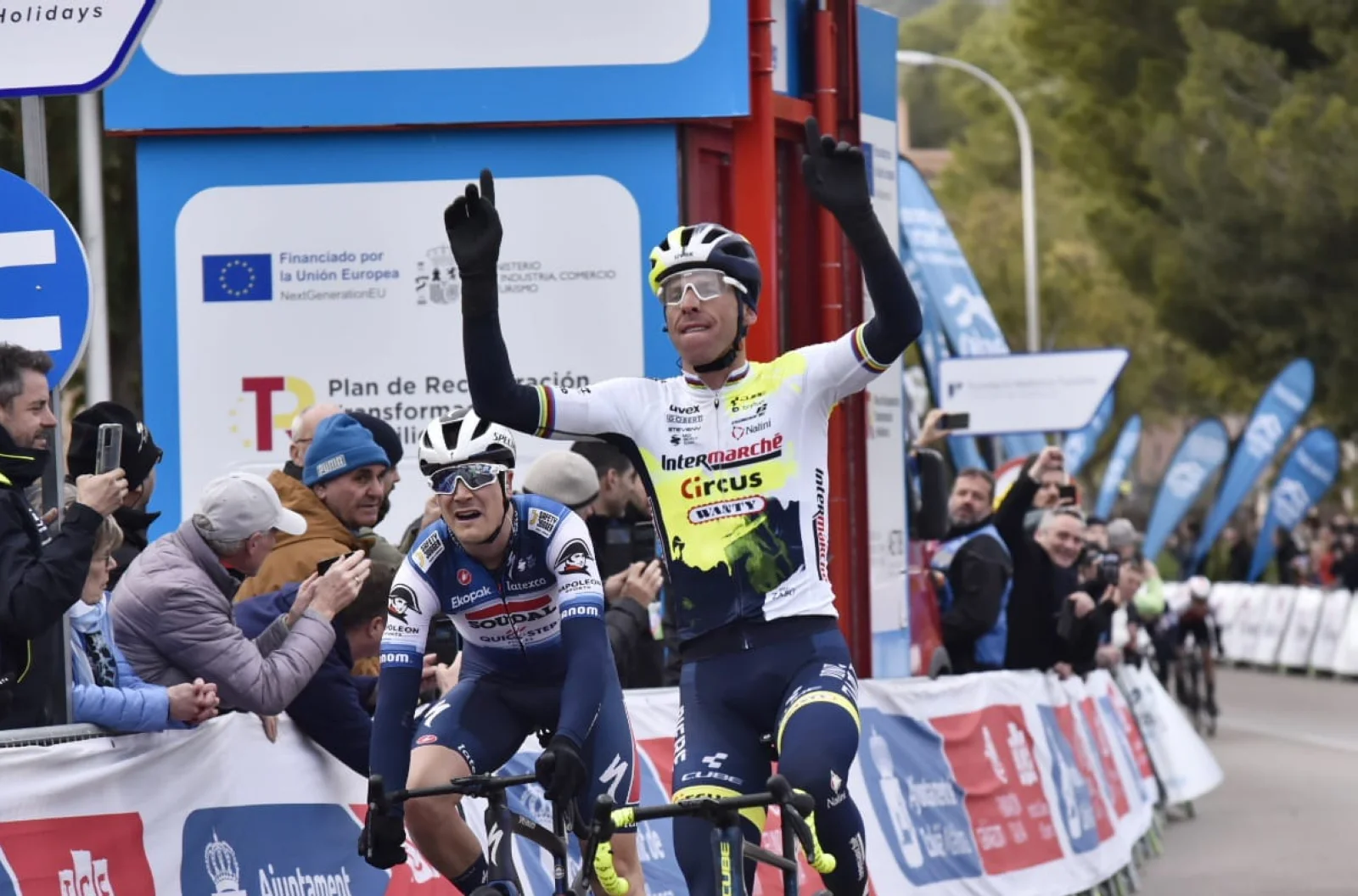 La Challenge Ciclista de Mallorca echa a rodar con el Trofeo Calviá