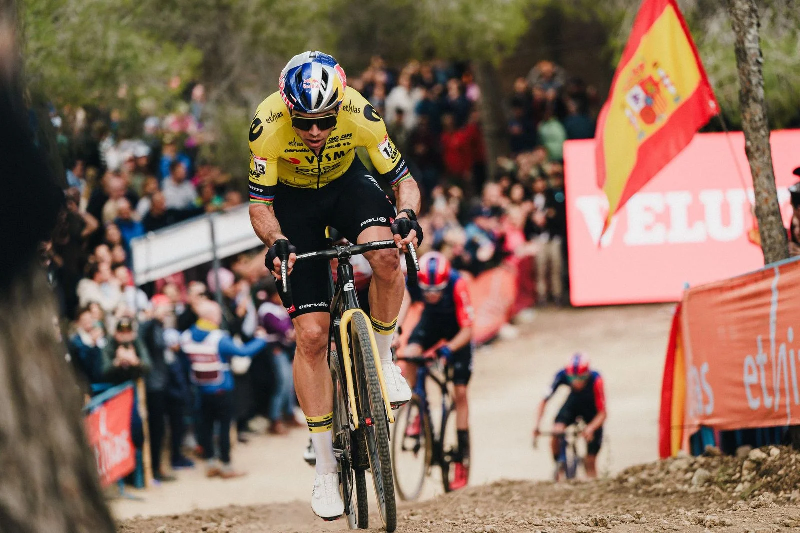 La Copa del Mundo de Ciclocross UCI Benidorm Costa Blanca mejora su circuito