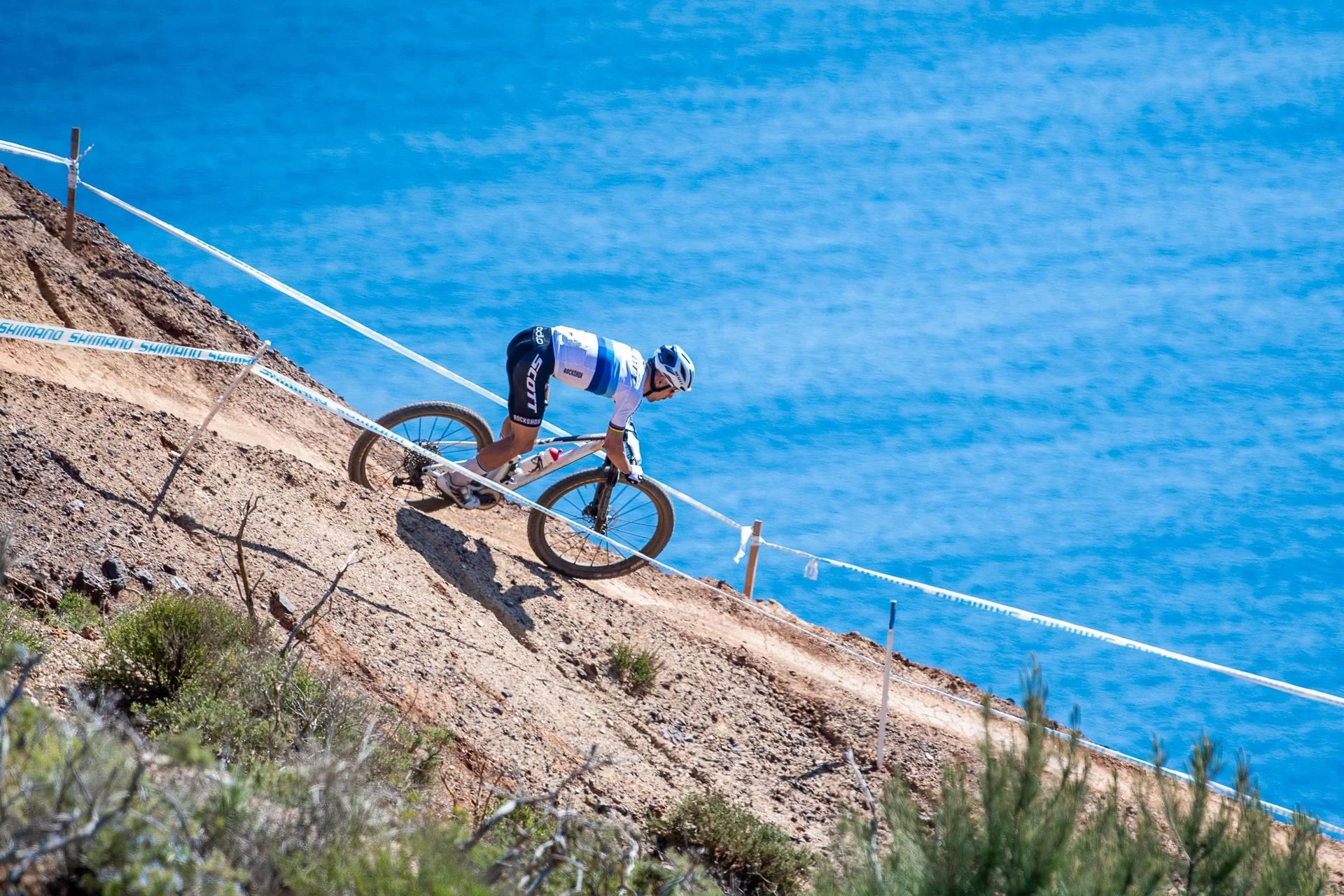 La Copa del Mundo HERO UCI Maratón encuentra su epicentro en el circuito de Capoliveri (Elba)