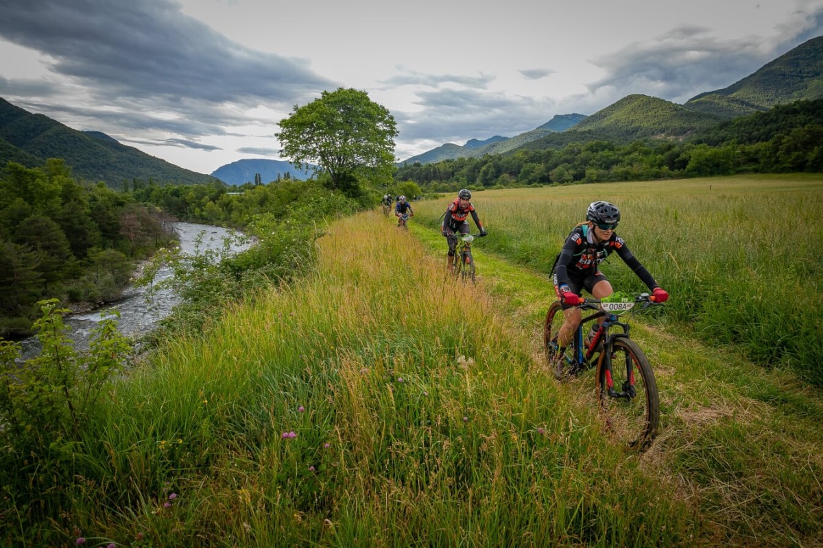 La etapa de Jaca pone a prueba la resistencia de los ciclistas en la Transpyr