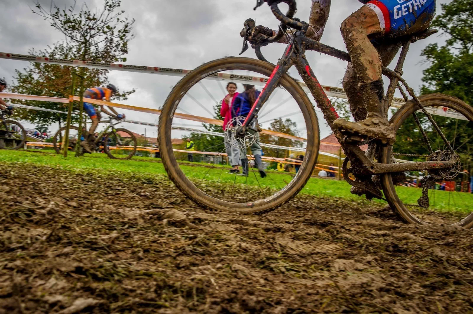 La fiesta del ciclocross sigue en Abadiño con la celebración de los Campeonatos de Bizkaia