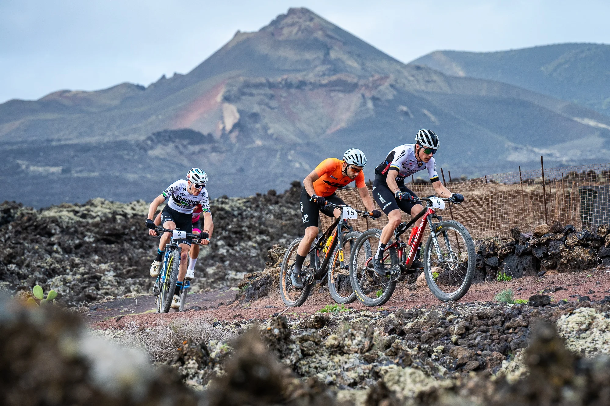 La mítica 4 Stage MTB Race Lanzarote 2026 cambia de fecha y confirma a sus primeras estrellas internacionales