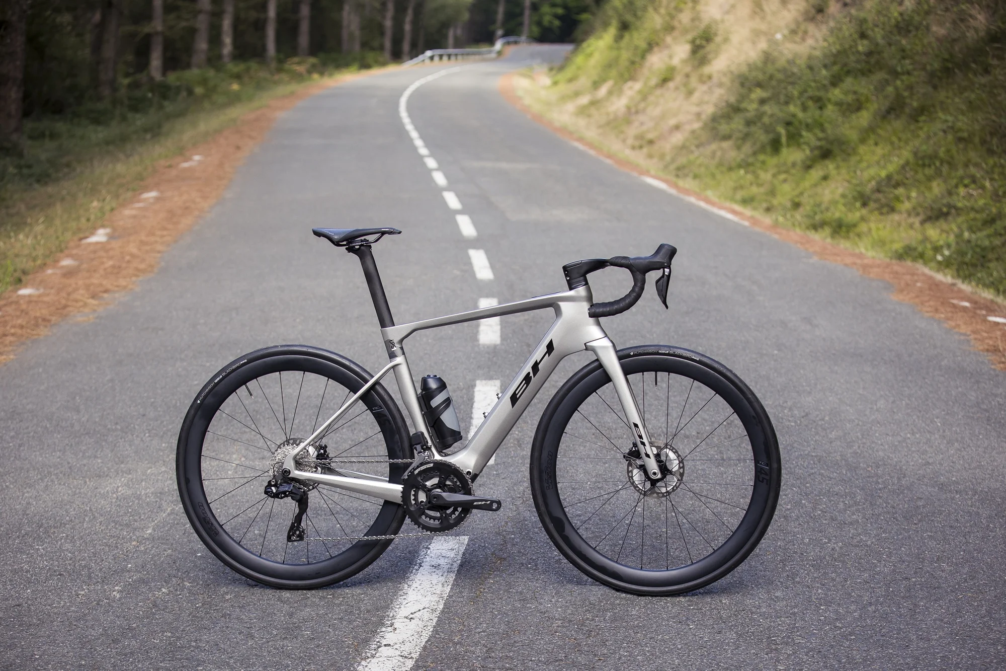 La nueva BH iRS1 desafía todos los límites del ciclismo eléctrico de carretera con 80 Nm y 190 km de autonomía