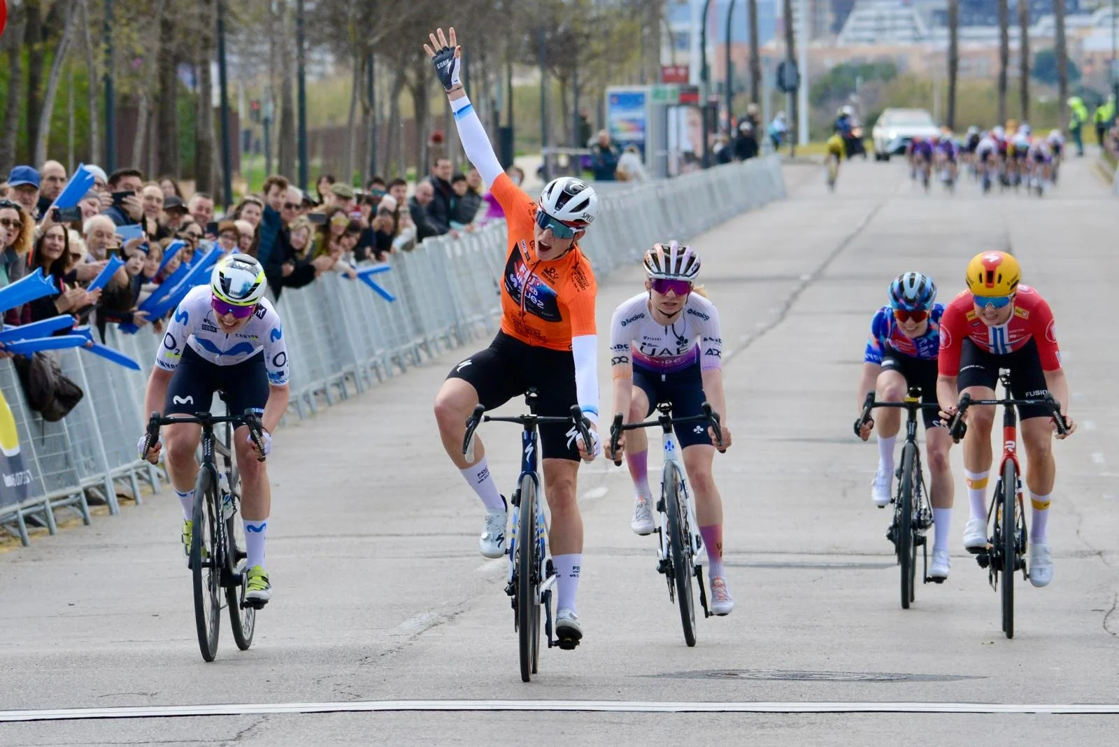 La reina Demi Vollering sentencia la Setmana Ciclista tras un ataque demoledor en L’Oronet