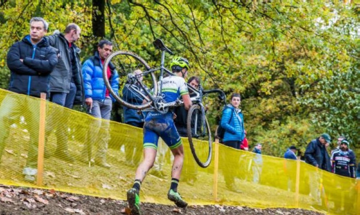 La rfec ayudará a seis ciclocrosistas para acudir a la Copa del Mundo