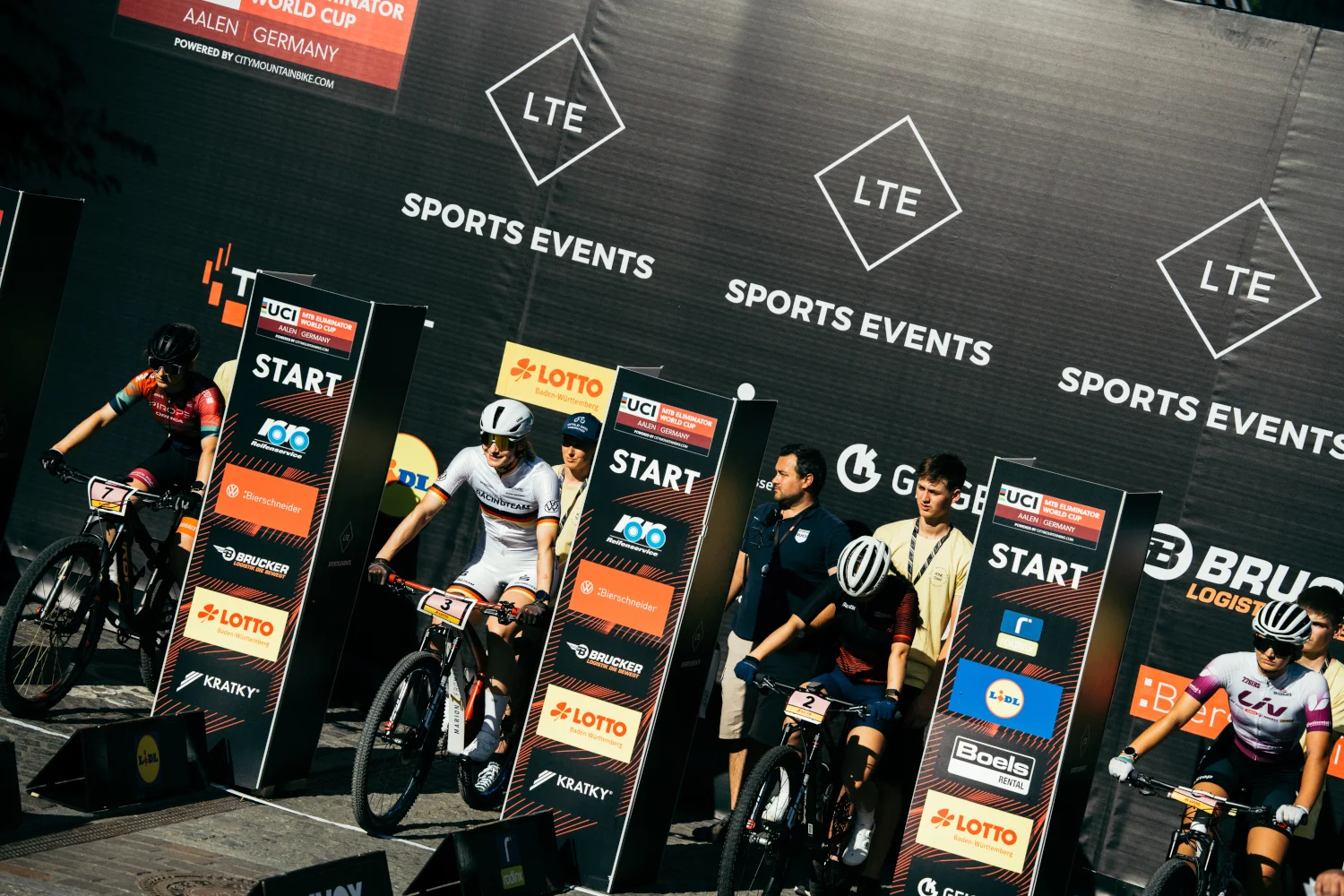 La UCI cambia las reglas del XCE 2027 para garantizar el espectáculo en cada manga