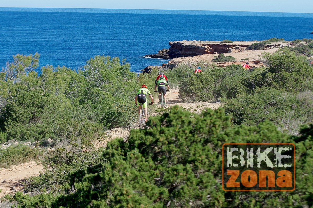 La XX edición de La Vuelta Ibiza MTB agota los dorsales en 44 minutos