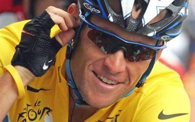 Lance Armstrong acusado de liderar el más sofisticado programa de dopaje