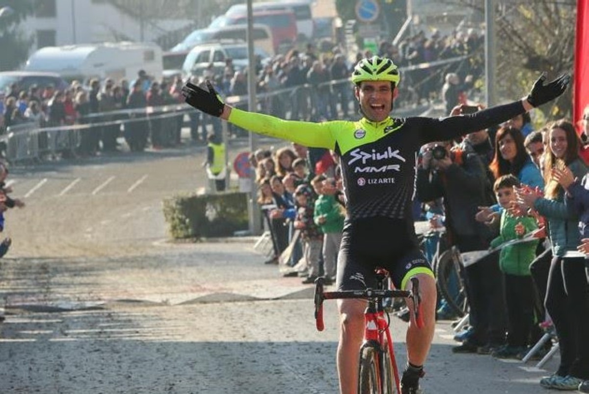 Larri gana en su despedida del ciclocross vasco