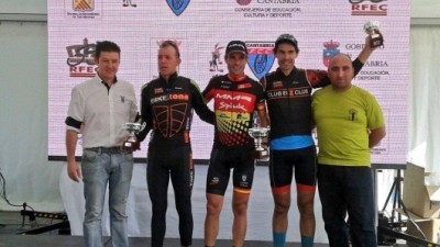 Larri gana en Torrelavega con León y Arriola en el podio
