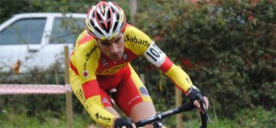 Larrinaga vuelve al podio