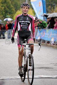 Victoria de Larrinaga en el barro de Lezama