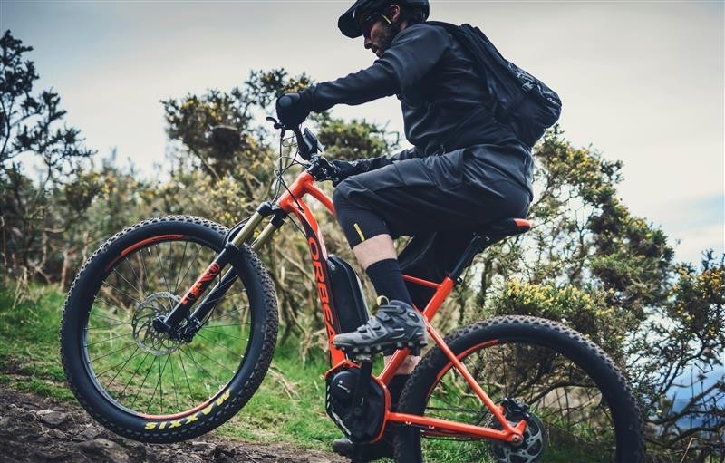 Las bicicletas eléctricas tienen su sitio en la Transpyr Coast To Coast