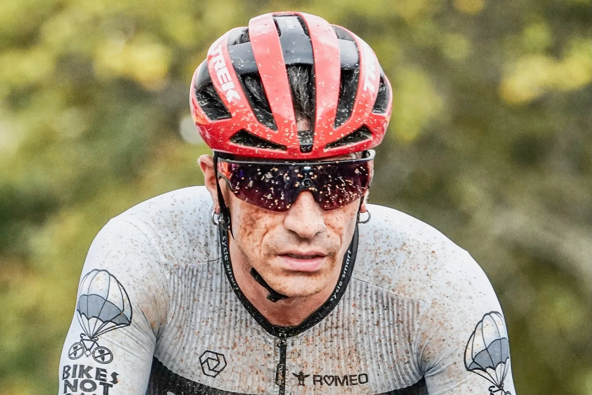 Las Oakley-Meta Vanguard llevan la IA a tus rutas en bici