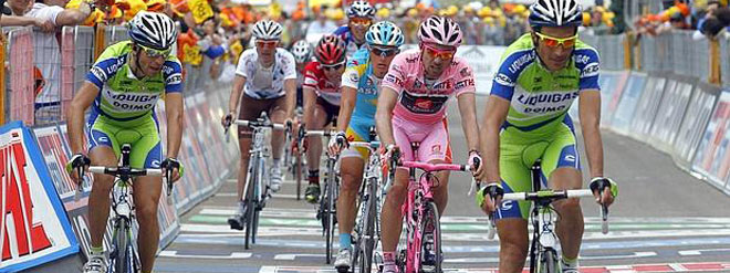 Giro de Italia: Pablo Lastras apuesta por su compañero Arroyo